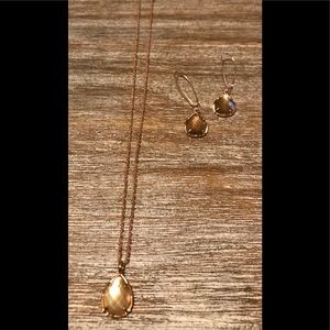 Kendra Scott rose gold necklace and earrings set